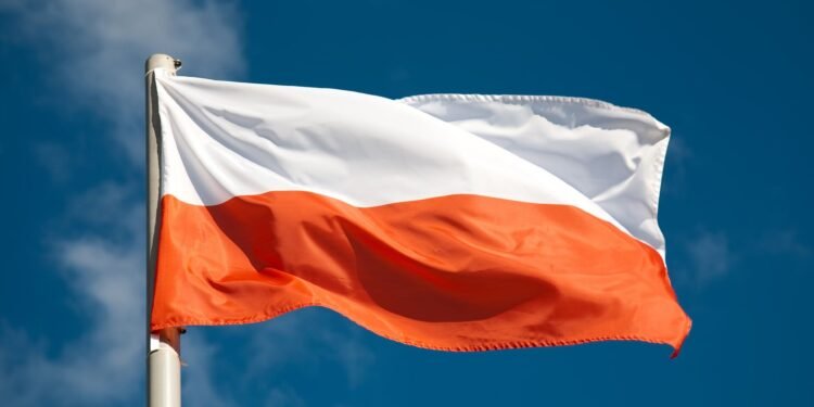 پولند اۉز وطنداشلریدن تېزلیک بیلن اېراننی ترک اېتیشنی سۉرهدی