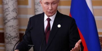 روسیه جمهور باشیلغی بو مملکتنینگ هوا، یېتر و سوو آستی حربی امکانیتلری کوچهیشینی تاکیدلدی