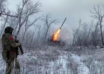 روسیه‌نینگ اوکراین‌گه هجومی؛ بوگون اېرته‌لب عملگه آشیریلگن هجوملرده تۉرت کیشی جان بېردی