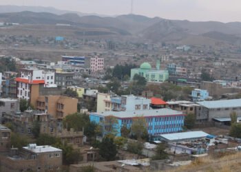 بادغیس ولایتیده سابق اوروشلردن قالگن بمب پارتلشی بیر باله جانینی آلدی