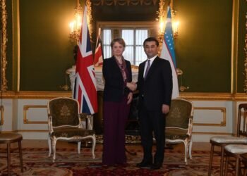 اۉزبېکستان و بریتانیا رسمی‌لری ایکّی تامانلمه مناسبت‌لر کوچه‌یتیریلیشینی تاکیدله‌دی