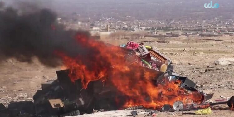 طالبان پروا‌ن و لغمان ولایتلریده یوزلب موسیقی‌ اسبابلرینی یاقیب یوباردی