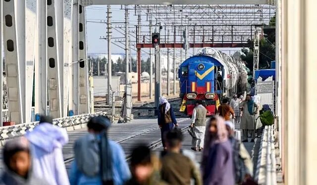 اوزبیکستان – افغانستان تجاری علاقهلری آرتماقده؛ افغانستان تورکلری بو فرصتنی قندهی کورهدی؟