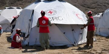 قیزیل خاچ کمیته‌سی افغانستان‌ده ۲۴ مینگ‌دن آرتیق کیشی‌گه ساغلیق خذمتی کۉرسه‌تیلگن