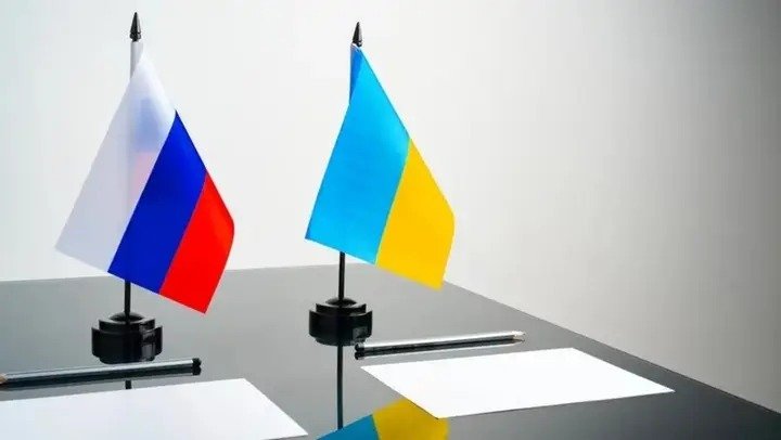 روسیه و اوکراین هیئت‌لری اوچینچی دور مذاکره اوچون سویس‌گه تامن یۉل آلگنلر