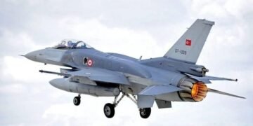 تورکیه‌ده  F-16جنگچی اوچاغ قوله‌گن