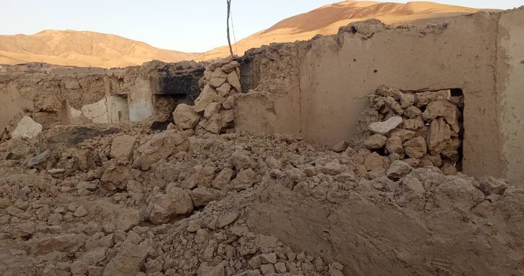 بوگون بدخشان‌ده یوز بېرگن زلزله‌ده بیر قنچه اوی‌ ضرر کۉرگن