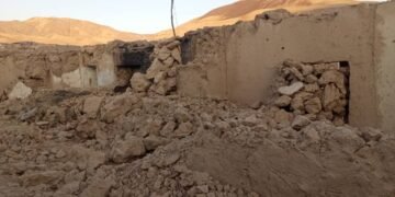 بوگون بدخشان‌ده یوز بېرگن زلزله‌ده بیر قنچه اوی‌ ضرر کۉرگن