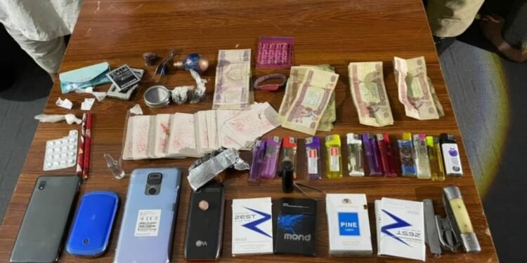 آقچه اولسواللیگیده سکّیز کیشی طالبان تامانیدن قمارده عیبلهنیب اوشلندی