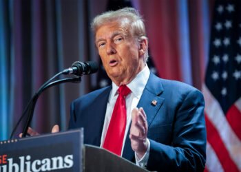 دونالد ترامپ: اېران بیلن مذاکره‌لر جوده‌ یخشی بۉلدی