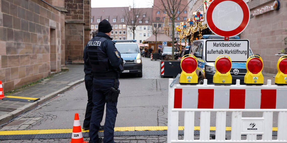 آلمان‌ده افغانستانلیک مهاجر اوچ کیشی‌نی پیچاقلب یره‌لنتیردی