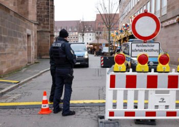 آلمان‌ده افغانستانلیک مهاجر اوچ کیشی‌نی پیچاقلب یره‌لنتیردی