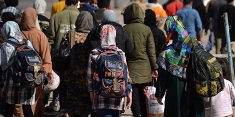 طالبان معلوماتی اساسیده آلتی مینگ‌گه یقین مهاجر ایران و پاکستان تامانیدن چیقاریلگن