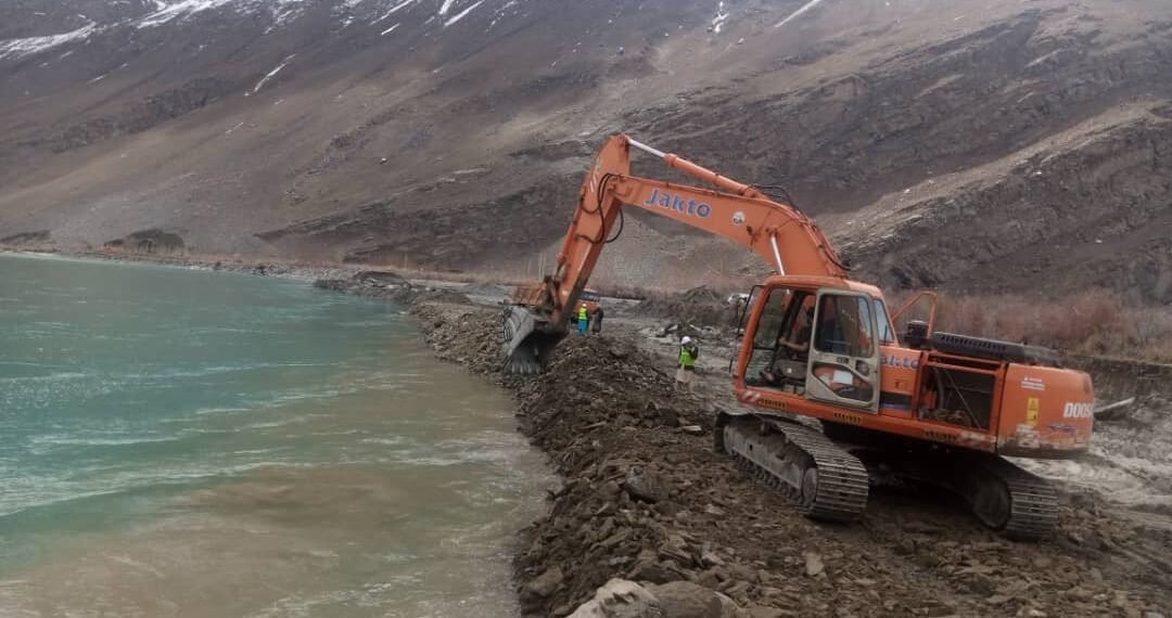 سوو منبعلری بۉییچه‌ تدقیقاتچی: «پنج» دریاسی آلتین قزیب آلیش سببلی تاجیکستان تامان بوریلگن