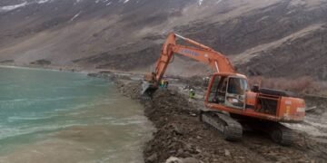 سوو منبعلری بۉییچه‌ تدقیقاتچی: «پنج» دریاسی آلتین قزیب آلیش سببلی تاجیکستان تامان بوریلگن