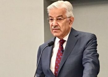 خواجه آصف: طالبان هندوستان بیلن بیرگه پاکستان‌گه قرشی ناتینچلیکلرنی قوللب-قوتله‌یدی