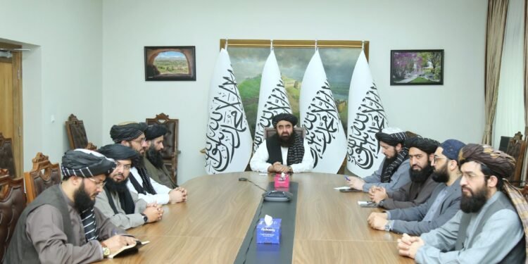 کابل‌ده پاکستان هجومی؛ متقی: طالبان مناسبتی خلق‌ارا تشکیلاتلرگه یېتکزیلیشی کېره‌ک