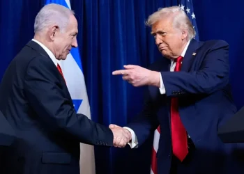 دونالد ترا‌مپ: نتانیاهوگه اېندی ایران‌نینگ نفت و گاز انشاتلریگه هجوم قیلمسلیکنی ایتدیم