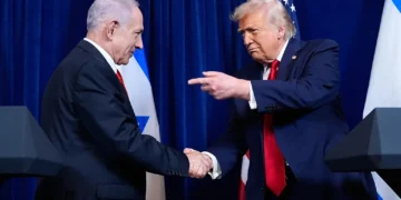 دونالد ترا‌مپ: نتانیاهوگه اېندی ایران‌نینگ نفت و گاز انشاتلریگه هجوم قیلمسلیکنی ایتدیم