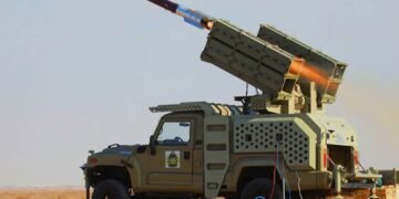 بیرلشگن عرب امیرلیکلری ایران تامانیدن آتیلگن راکتلرنی اوریب توشیرهیاتگنیدن خبر بېردی