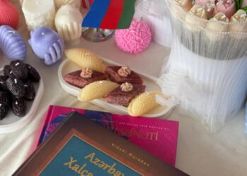 آذربایجان ملی آوقتلری گرجستان‌ده اۉتکزیلگن فستیوالده نمایش اېتیلدی