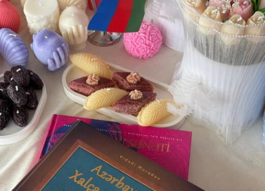 آذربایجان ملی آوقتلری گرجستانده اۉتکزیلگن فستیوالده نمایش اېتیلدی