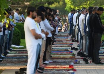 رمضان هییت نمازی تورک عالمی و باشقه کۉپلب اسلامی مملکتلرده بوگون باشلندی