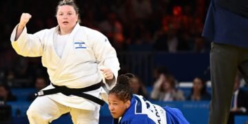 ایران و اسراییل اوروشی؛ اسراییل سپورتچیلرینی اۉزبېکستاندن چیقاردی