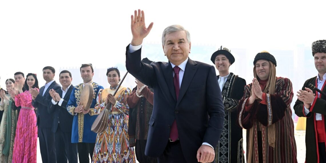 اۉزبېکستان‌ده تاریخی اۉزلیککه قیتیش؛ افغانستان اۉزبېکلری‌نینگ آلدیده‌گی مسوولیت‌لر نیمه دیر؟