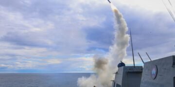 عباس عراقچی: دنا کېمه‌سی خلق ‌ارا سوولرده آگاهلنتیریشسیز نشانگه آلیندی