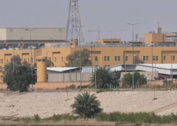 عراق‌ده امریکا اېلچیخانه‎‌سی ینه بیربار راکت و درون هجوملریگه اوچره‌دی