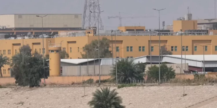 ایران هجوملری خوفی؛ امریکا وطنداشلریدن عراق‌نی ترک اېتیش‌لرینی سۉره‌گن