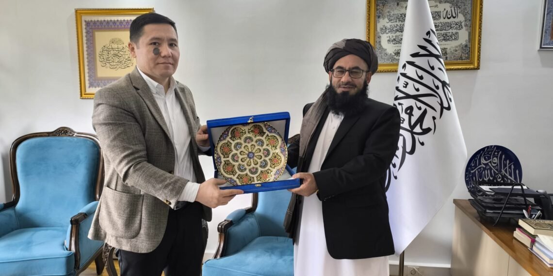 استانبول‌ده طالبان و اۉزبېکستان دیپلوماتلری اوچره‌شدی