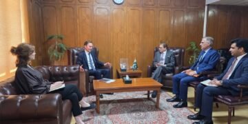 پاکستان و بریتانيا نمایندهلری افغانستاندهگی وضعیت یوزهسیدن مذاکره اۉتکزدی