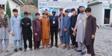 یونیسف وکیلی ایران‌دن قیتیب کېله‌یاتگن مهاجر باله‌لر احوالینی خواطرلی بیان قیلدی