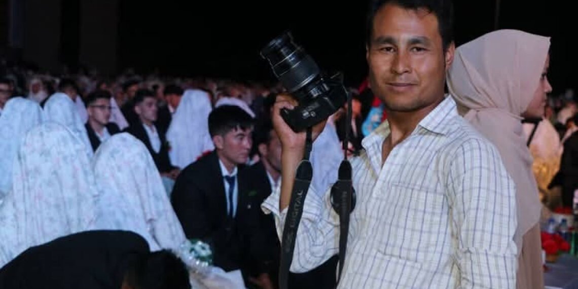 خبرچیلر مرکزی: مهدی انصاری بیر یریم ییلدن سۉنگ طالبلر قماقخانه‌سیدن آزاد اېتیلدی