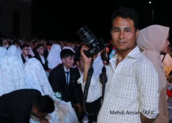 خبرچیلر مرکزی: مهدی انصاری بیر یریم ییلدن سۉنگ طالبلر قماقخانه‌سیدن آزاد اېتیلدی