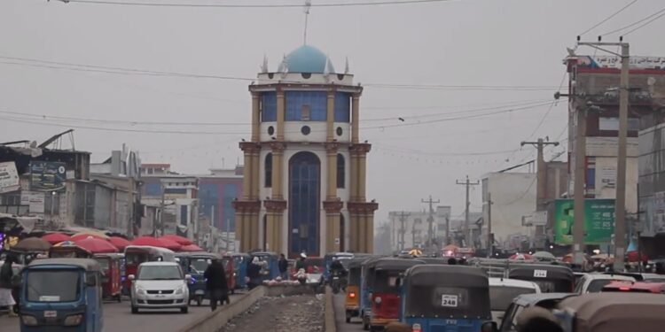 تخارده ناتینچیلیکلر؛ اۉتگن کېچه کۉکچه کۉپریگی یقین‌لریدن کوچلی سېس اېشیتیلگن