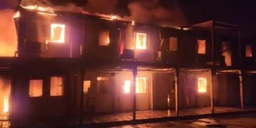 اۉتگن کېچه کابلده پاکستان هجومی عاقبتیده کمیده ۶۵۰ کیشی اۉلیب و یره‌لنگن