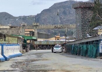 طالبلر و پاکستان تۉقنه‌شووی؛ پاکستان تورخم چېگره‌سینی ینه باغله‌دی