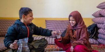 یونیسف افغانستان‌ده هر اوچ کیشی‌دن بیر کیشی ساغلام ایچیملیک سووگه اېریشه‌آلمه‌یدی