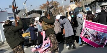 افراطی گروه‌لرگه کابوس، ۸ مارچ خلق‌ارا خاتین-قیزلر کونی