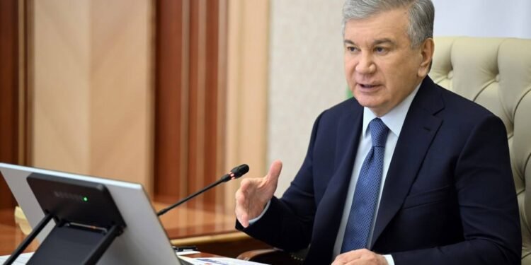 اۉزبېکستان جمهور باشلیغی افغانستان بیلن امتیازلی تجارت کېلیشوو امضاله‌دی