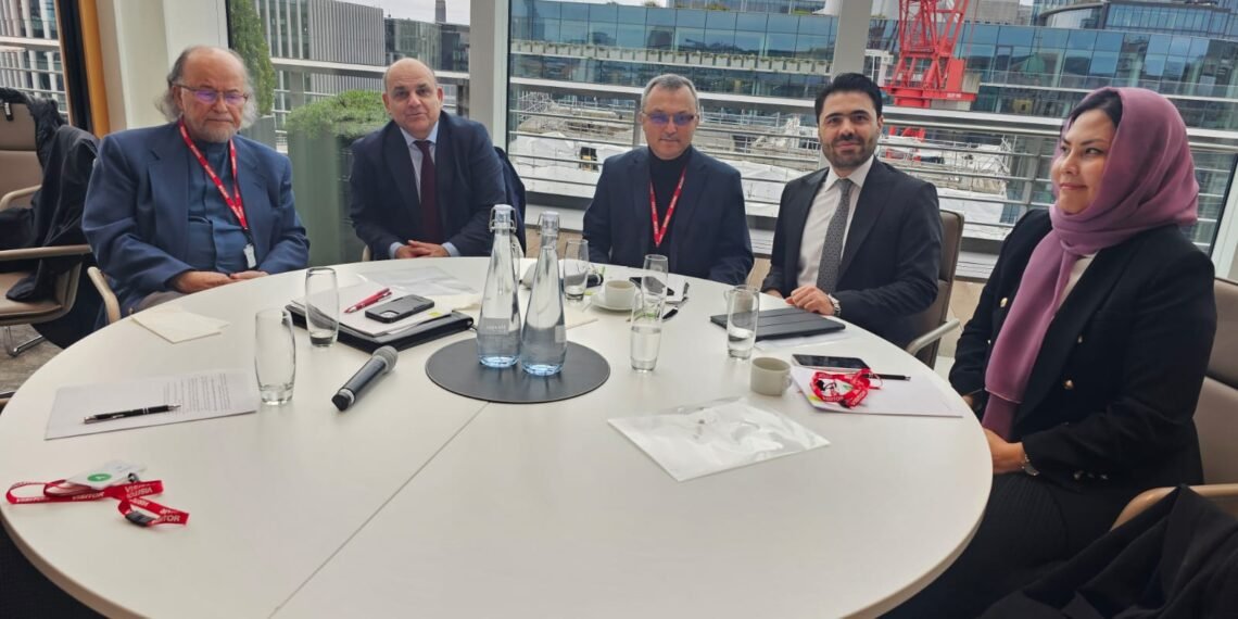 لندن‌ده افغانستانلیکلر ییغینی؛ انیق بحث‌لر و قرارلر بیللی اېمس