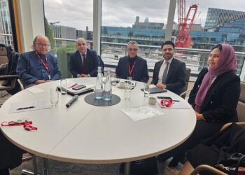 لندن‌ده افغانستانلیکلر ییغینی؛ انیق بحث‌لر و قرارلر بیللی اېمس