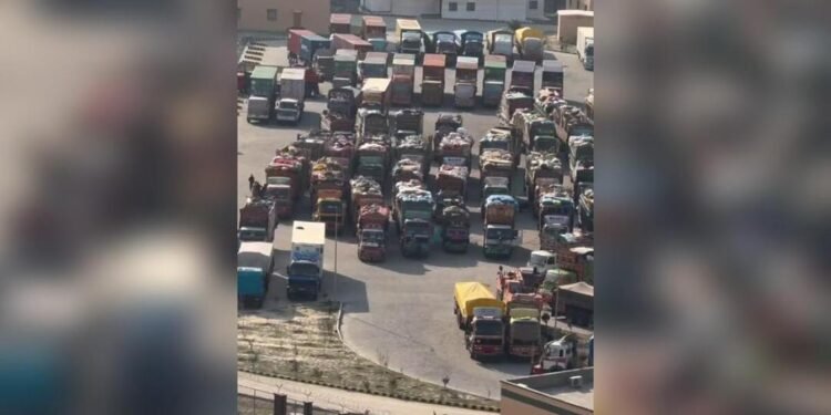 طالبان: پاکستان‌ تامانی ینه تورخم چېگره‌سینی یاپیب قۉیدی