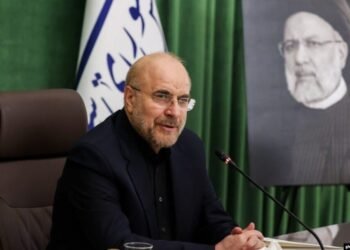 ایران مجلسی‌نینگ باشلیغی: واشنگتن آچیقچه‌سیگه مذاکره‌ پیامینی یوباره‌دی، لېکن یشیرین شکلده قوروقلیکدن هجوم رېجه‌سینی توزه‌دی