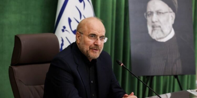 ایران مجلسی‌نینگ باشلیغی: واشنگتن آچیقچه‌سیگه مذاکره‌ پیامینی یوباره‌دی، لېکن یشیرین شکلده قوروقلیکدن هجوم رېجه‌سینی توزه‌دی