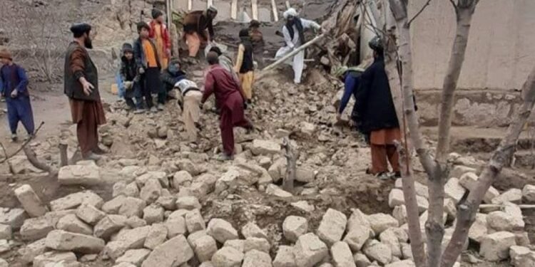 طالبان پاکستان ینگی هجوملری عاقبتیده اوچ کیشی جان بېرگنینی بیلدیردی