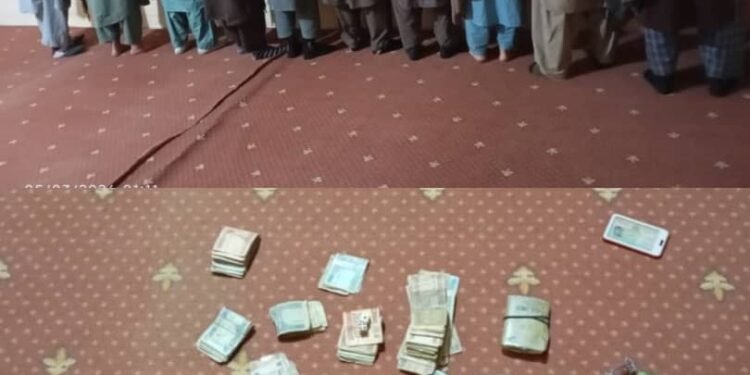 فاریاب‌ده طالبلر اۉن کیشی‌نی قمار عیبی بیلن اوشله‌گن